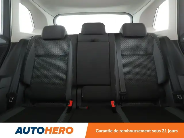 Volkswagen Tiguan view 15