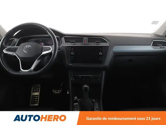 Volkswagen Tiguan view 12