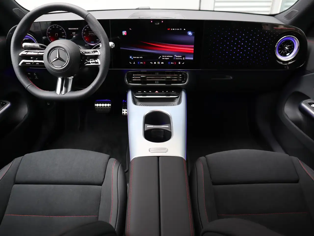 Mercedes-Benz CLA 2026 — фото 13