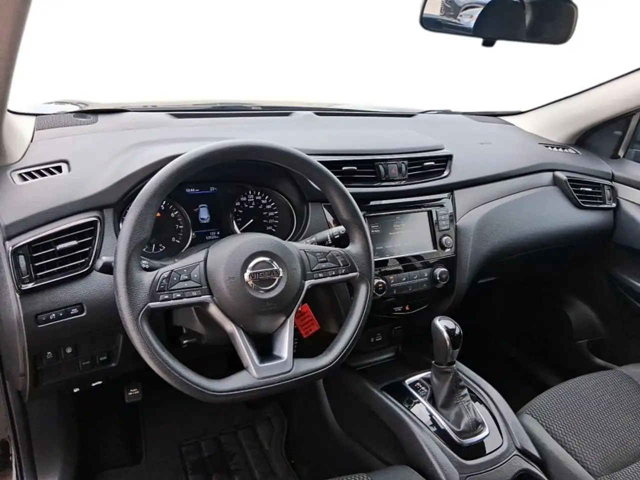 Nissan Qashqai снимка Nissan Qashqai