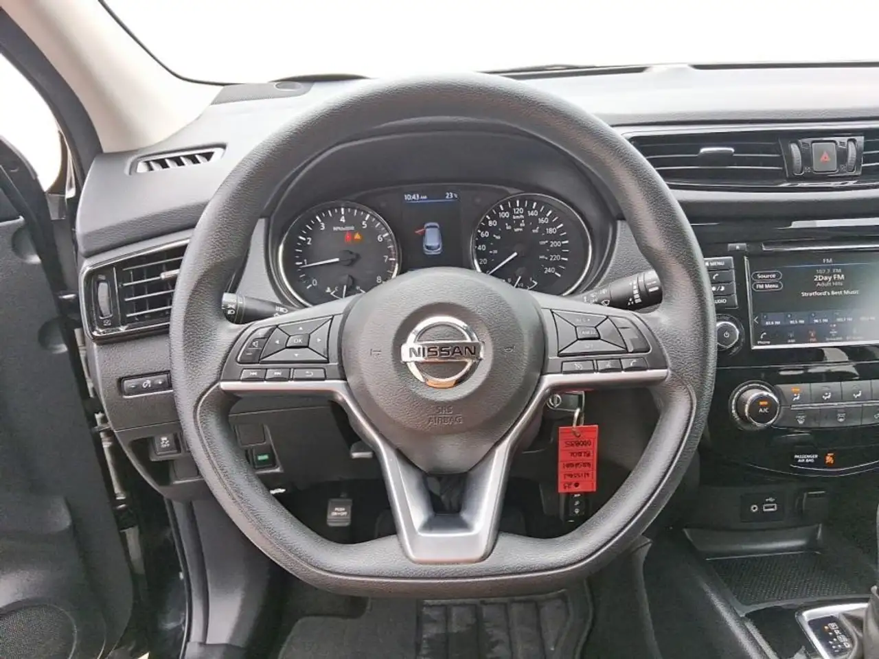 Nissan Qashqai снимка Nissan Qashqai
