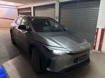bZ4X ev Lounge awd-i 218cv