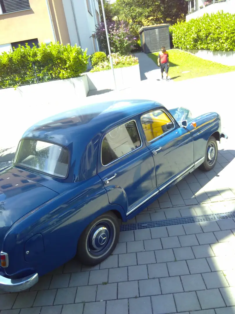 Mercedes-Benz 180 Modrá - 2