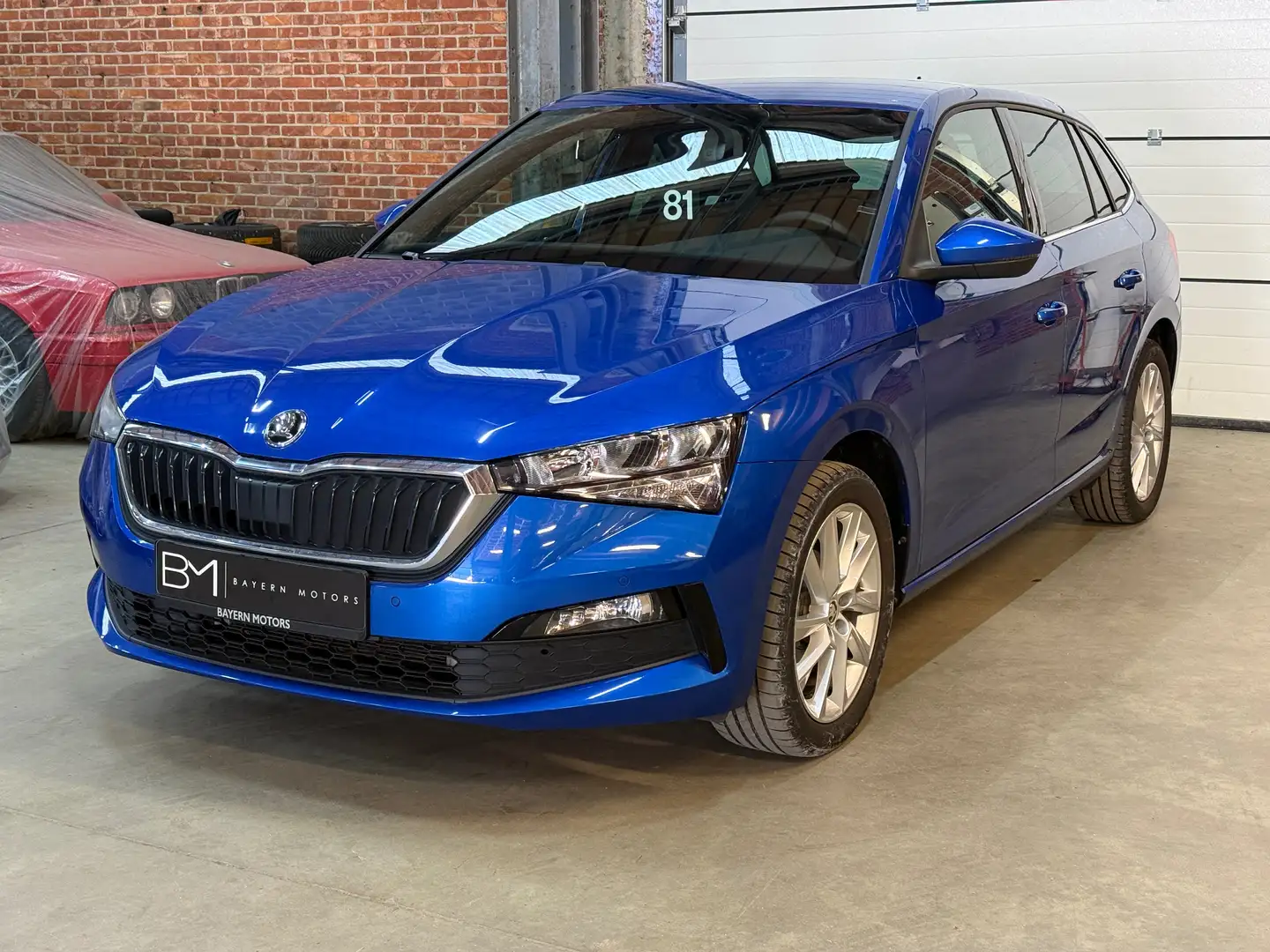 Skoda Scala 1.0 TGI CNG-Benzine 17.000km 2022 Navi CarPlay LED Modrá - 1