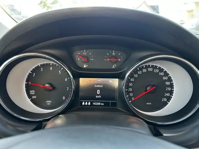 Opel Astra view 15