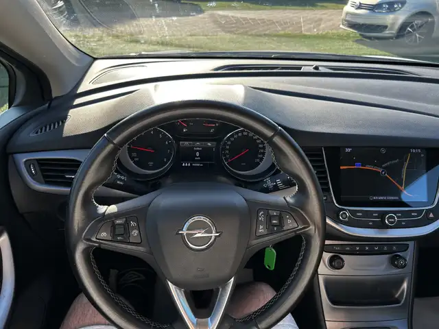 Opel Astra view 13