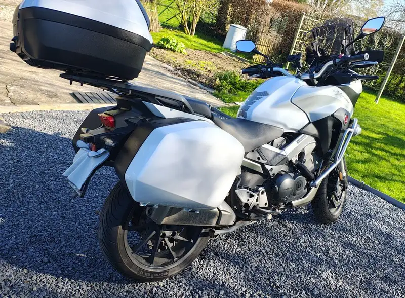 Honda VFR 800 - foto 4