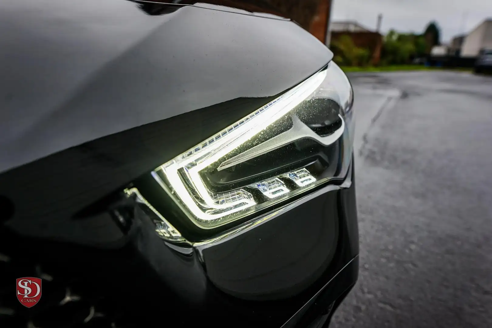 Mercedes-Benz CLA 180 AMG line*Keyless Entry*14.500km Zwart - 2