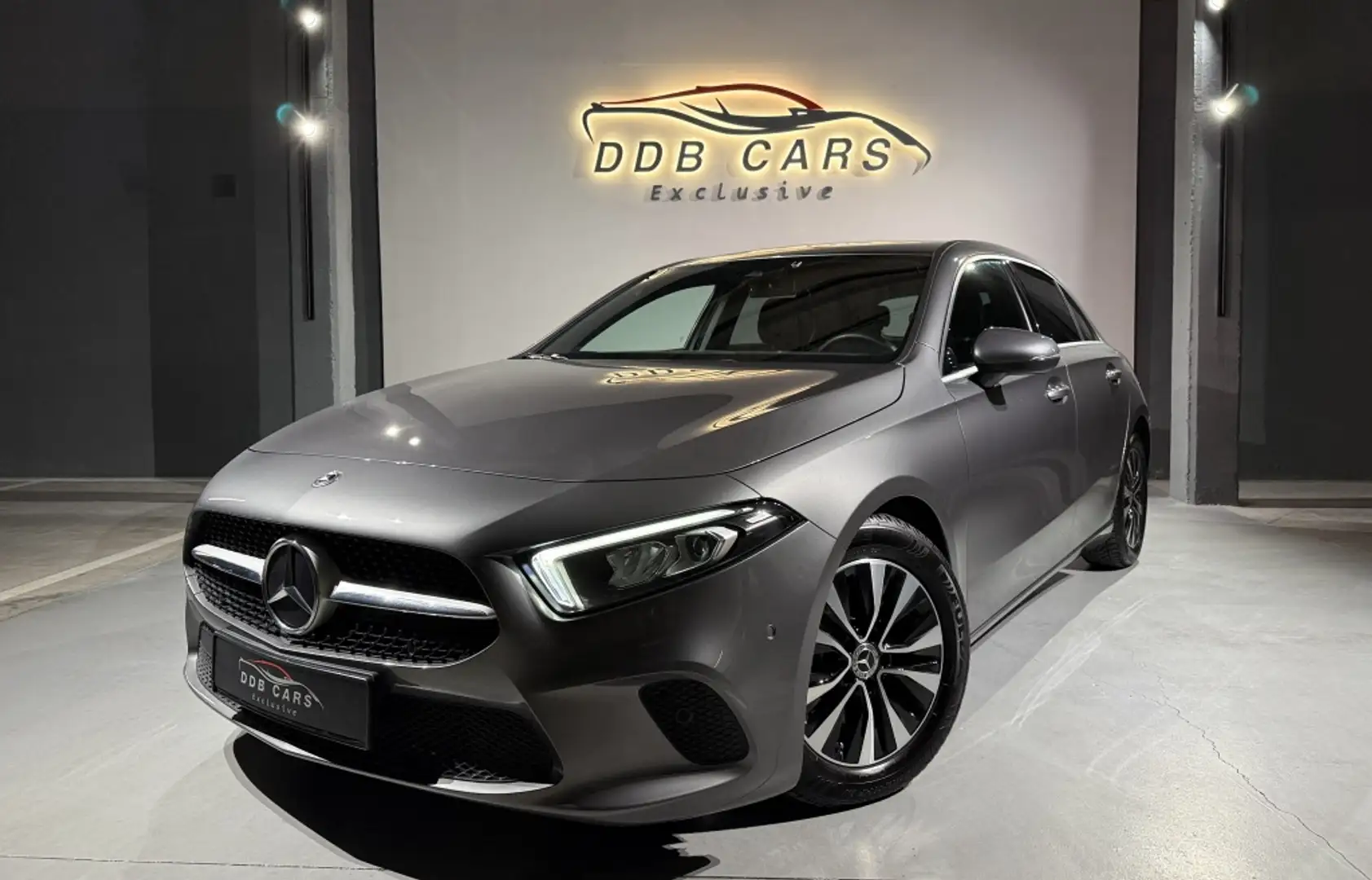 Mercedes-Benz A 200 200d Progressive Line Advanced 8G-DCT Gris - 1
