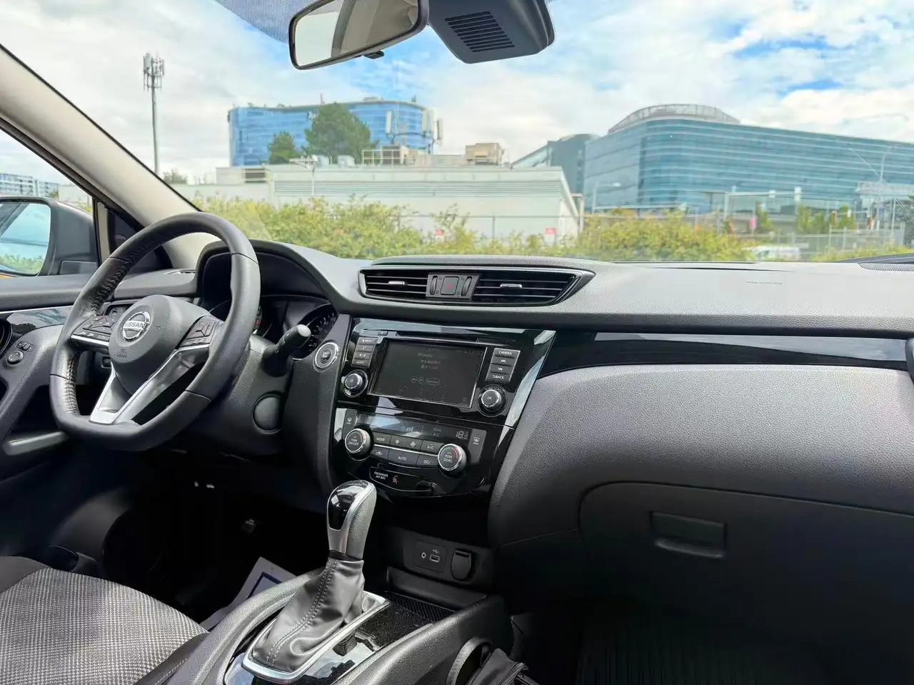 Nissan Qashqai photo Nissan Qashqai