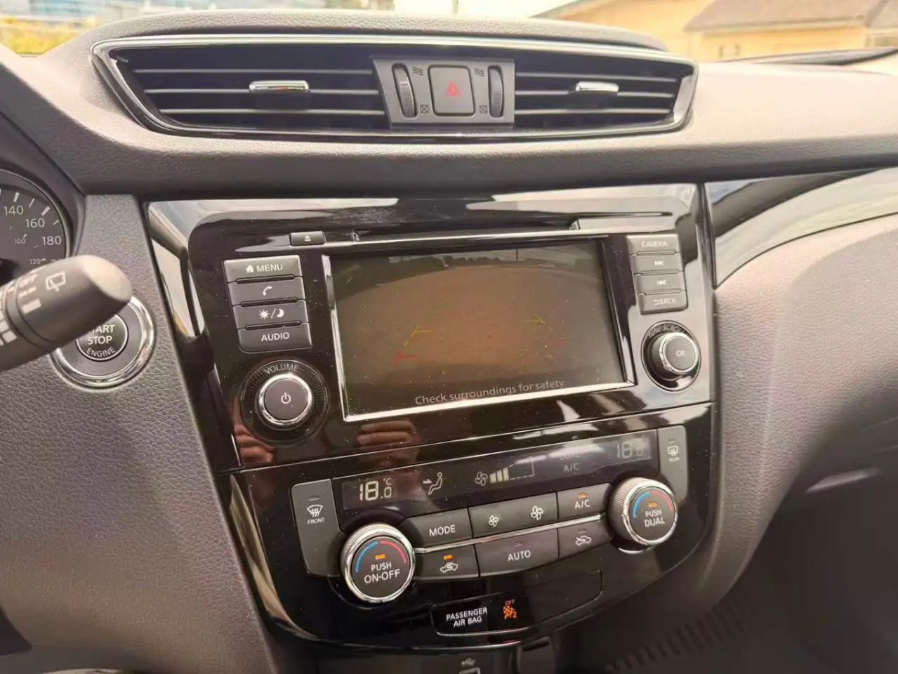 Nissan Qashqai photo Nissan Qashqai
