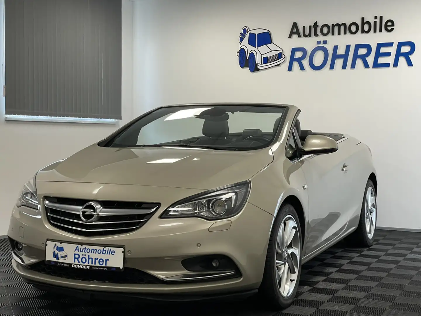 Opel Cascada 1.4 Turbo Innovation ecoFlex Navi Xenon Beige - 1