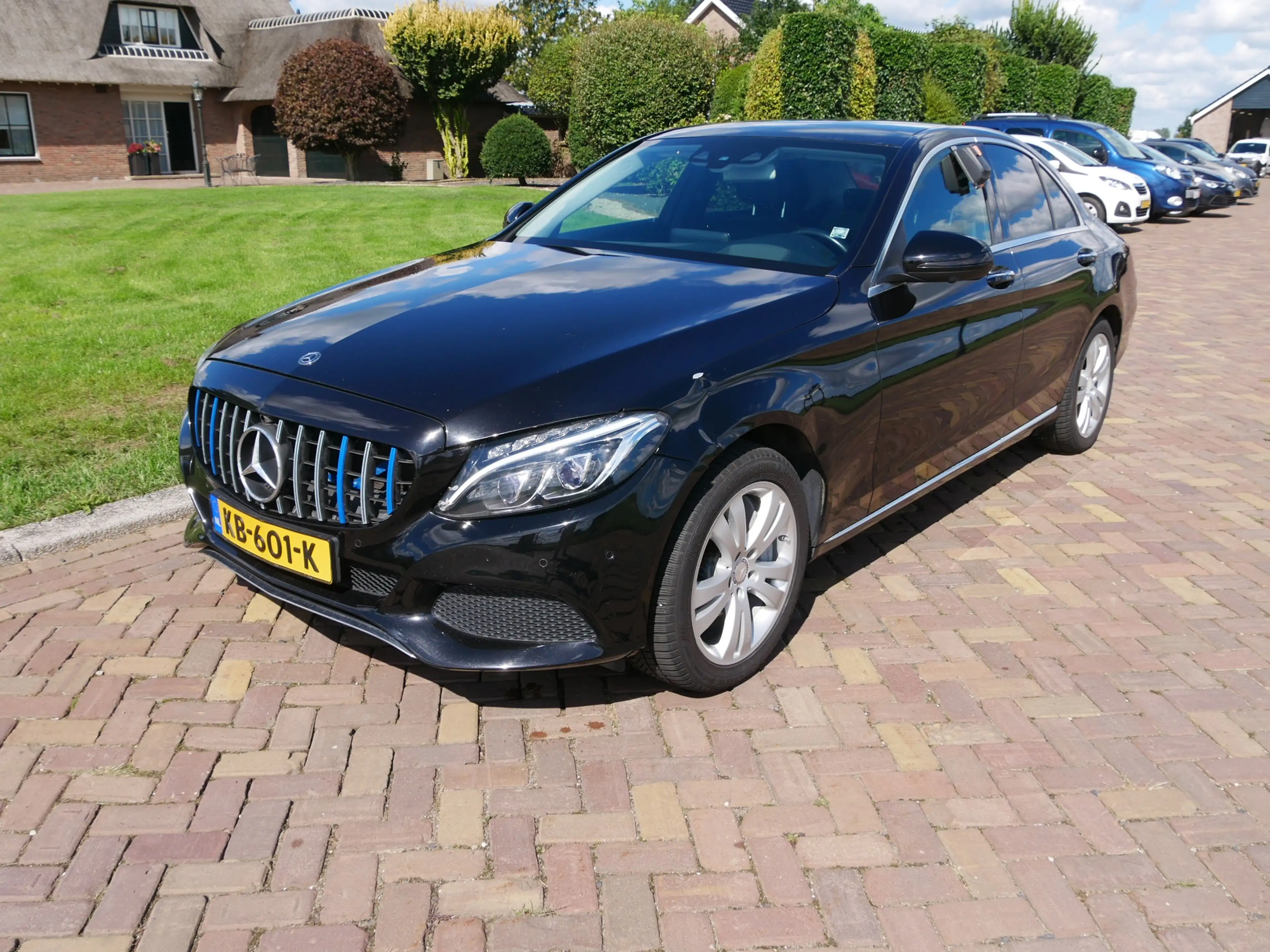 Mercedes-Benz C 350 e Lease Edition PANO BURMESTER ** 11499 NETTO ** — photo 4