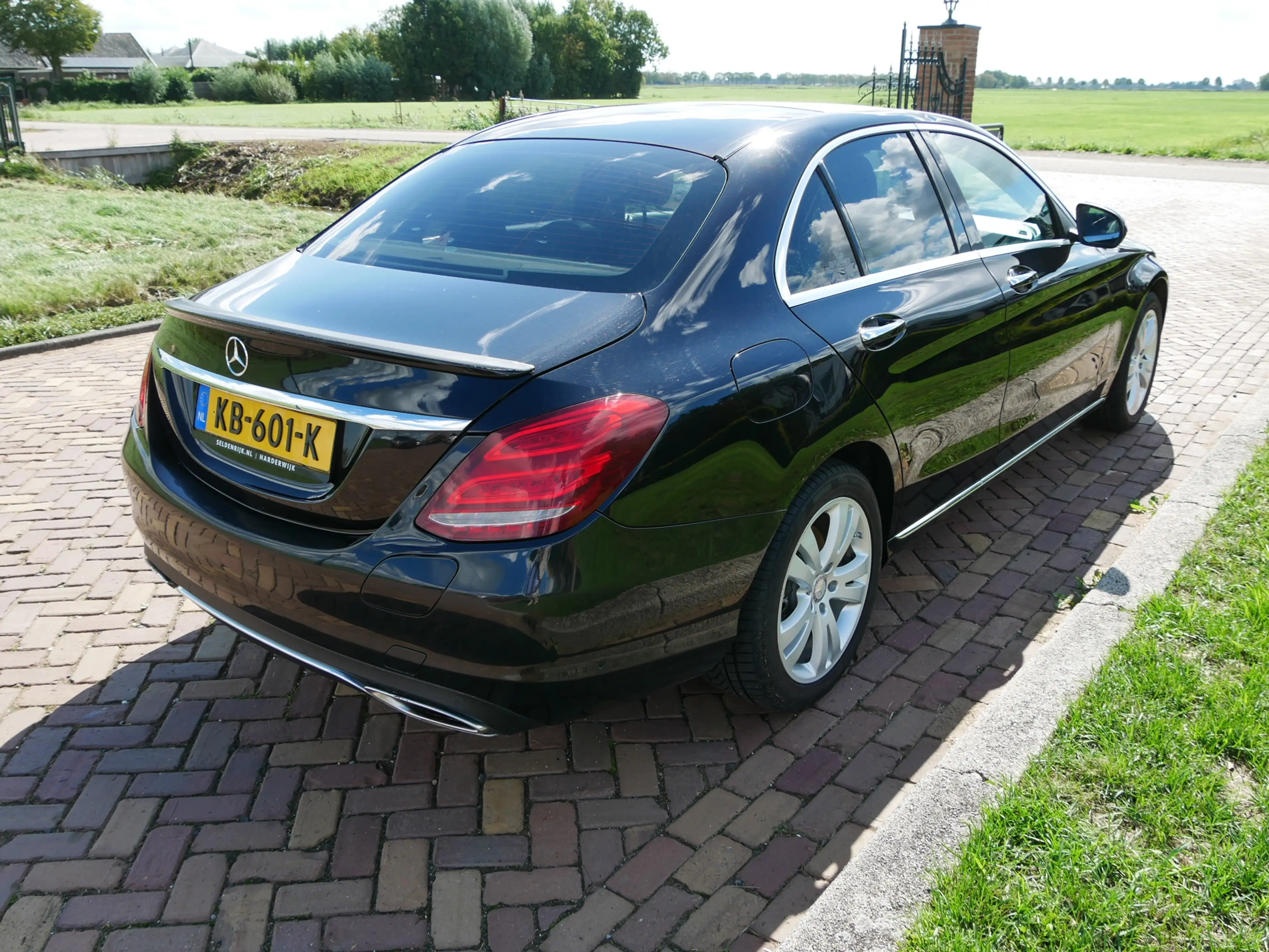 Mercedes-Benz C 350 e Lease Edition PANO BURMESTER ** 11499 NETTO ** — photo 7