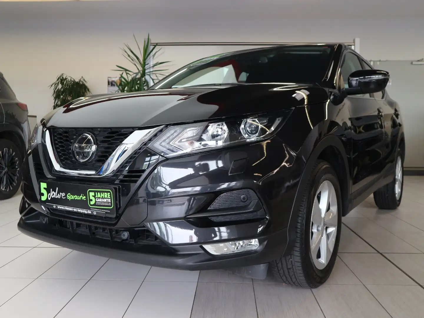 Nissan Qashqai 1.3 DIG-T Acenta Navi Kamera Spurhalter Schwarz - 2