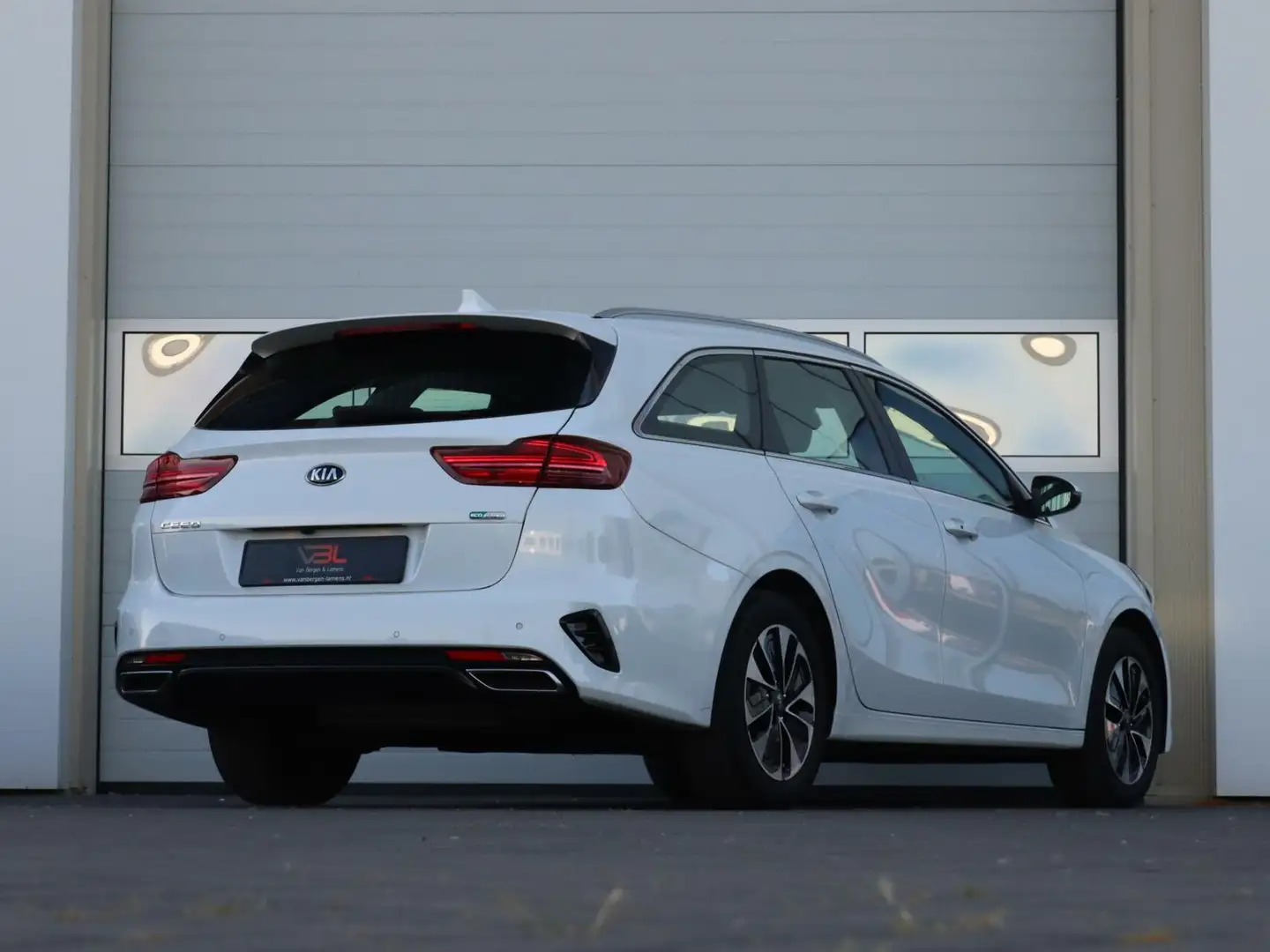 Kia Ceed SW / cee'd SW Sportswagon 1.6 GDI PHEV DynamicPlusLine | ACC | Blanc - 2