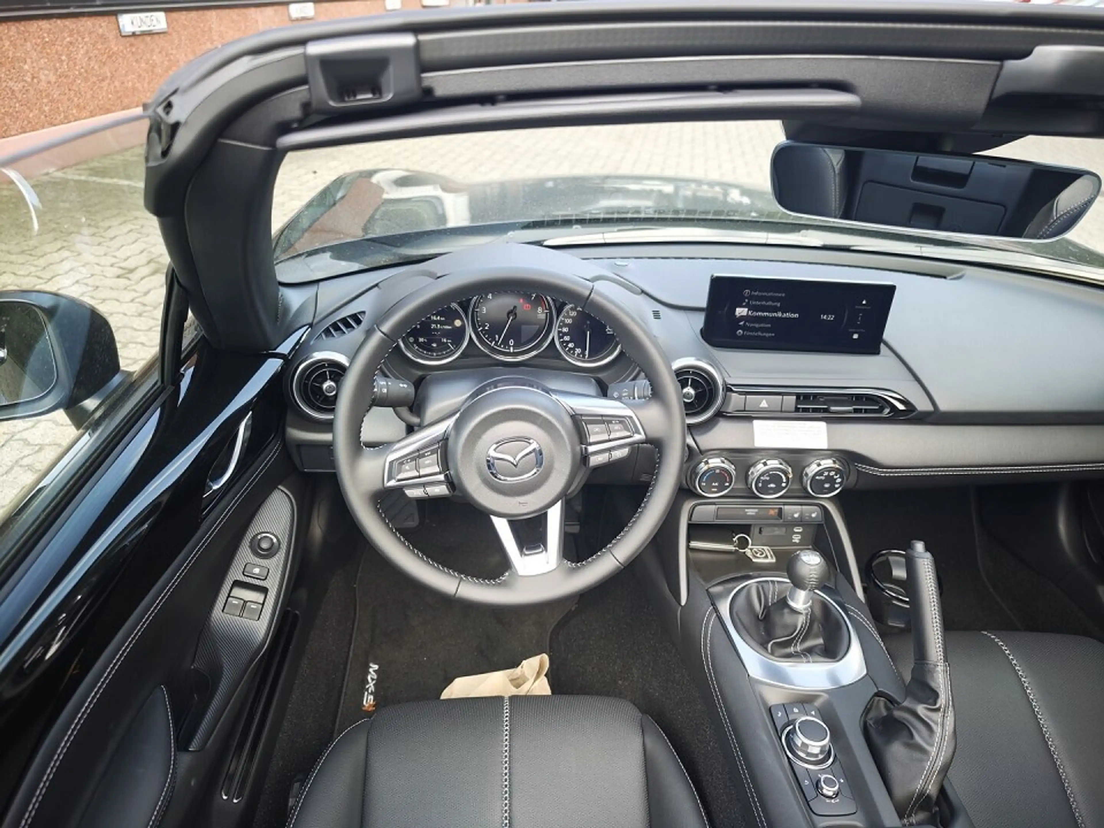 Mazda MX-5 1.5L SKYACTIV-G RWD Exclusive-line — photo 6
