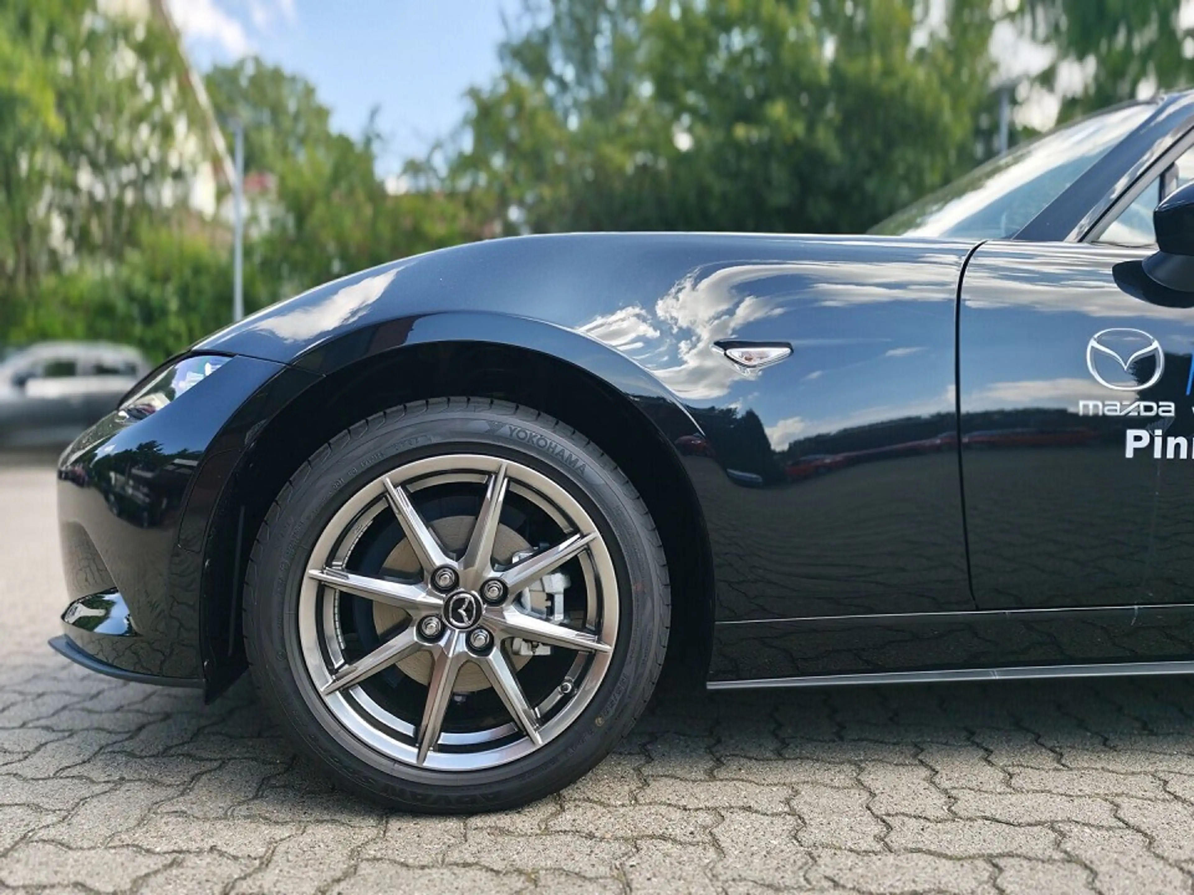 Mazda MX-5 1.5L SKYACTIV-G RWD Exclusive-line — photo 11