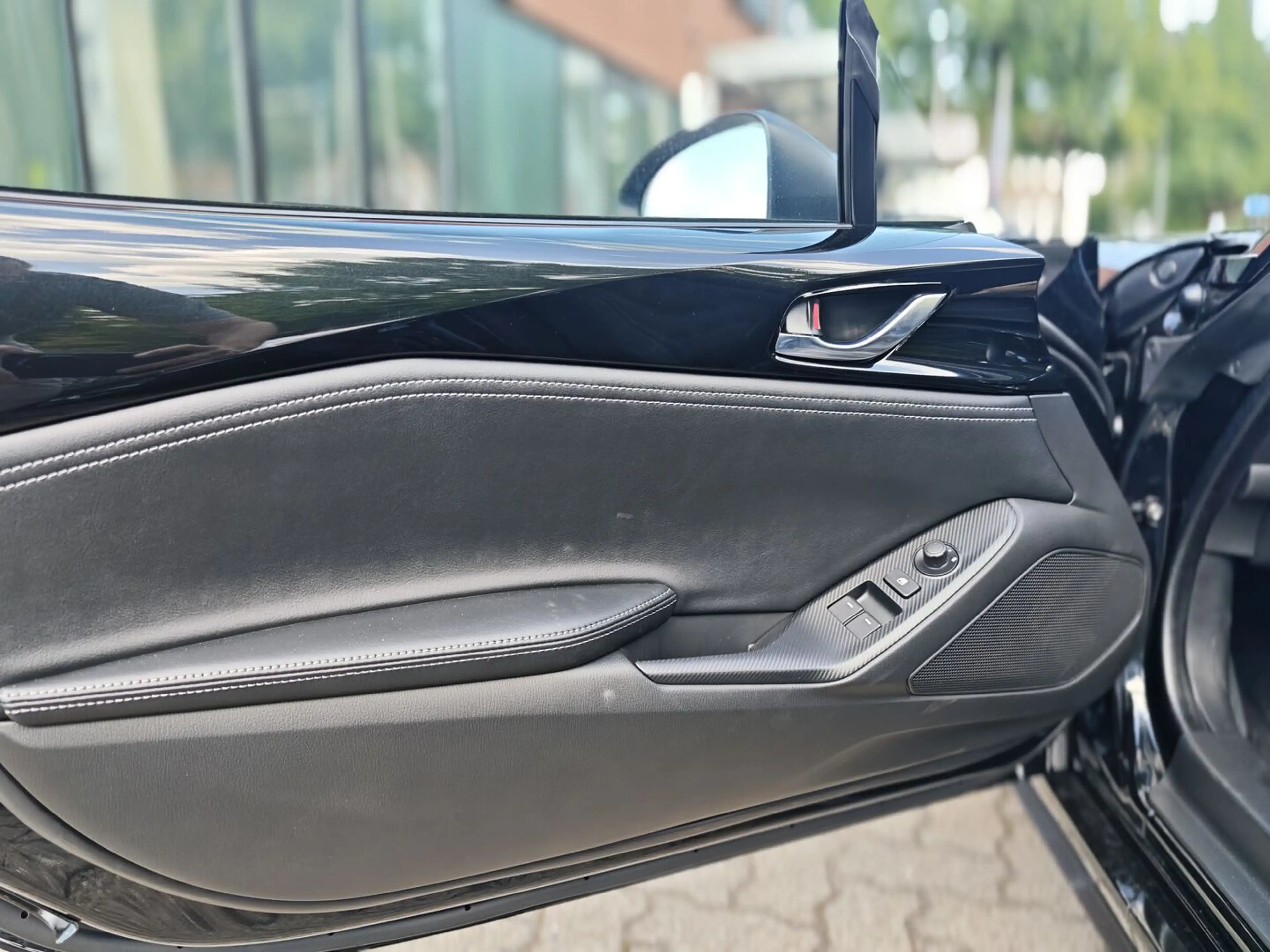 Mazda MX-5 1.5L SKYACTIV-G RWD Exclusive-line — photo 10