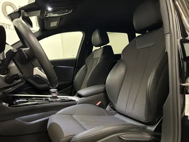 Audi A4 view 14