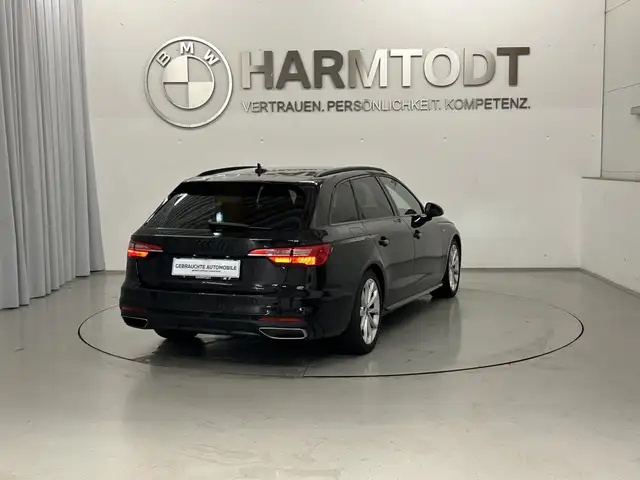Audi A4 view 6