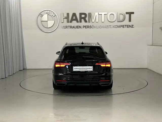 Audi A4 view 5