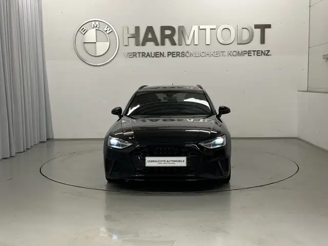 Audi A4 view 7