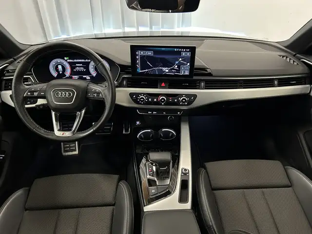 Audi A4 view 10