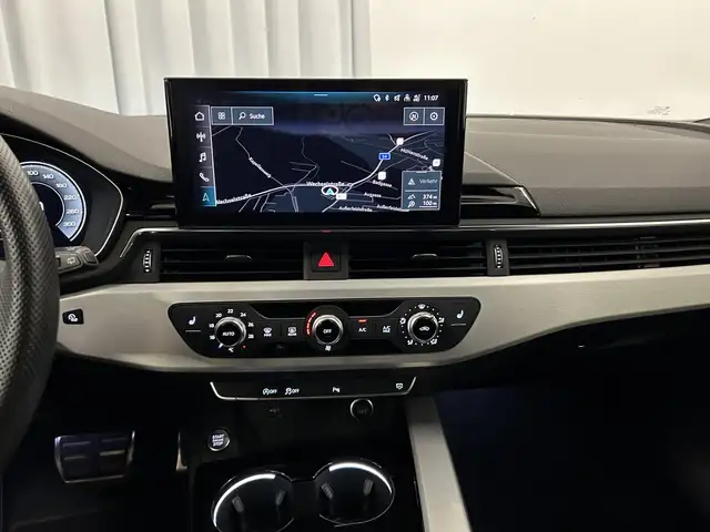 Audi A4 view 12