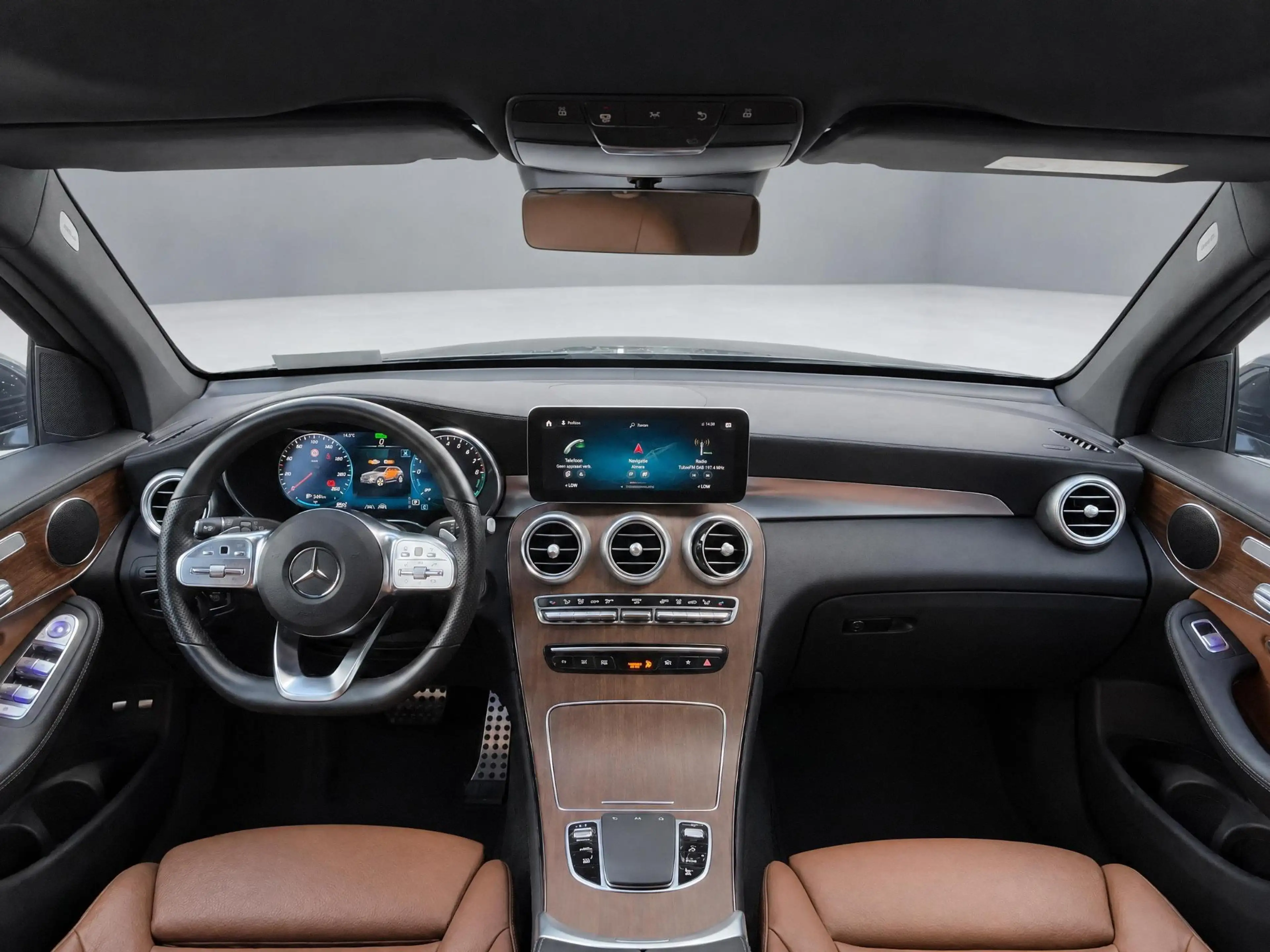 Mercedes-Benz GLC 300 300e 4MATIC Business Solution AMG | Airmatic | Bru — photo 5