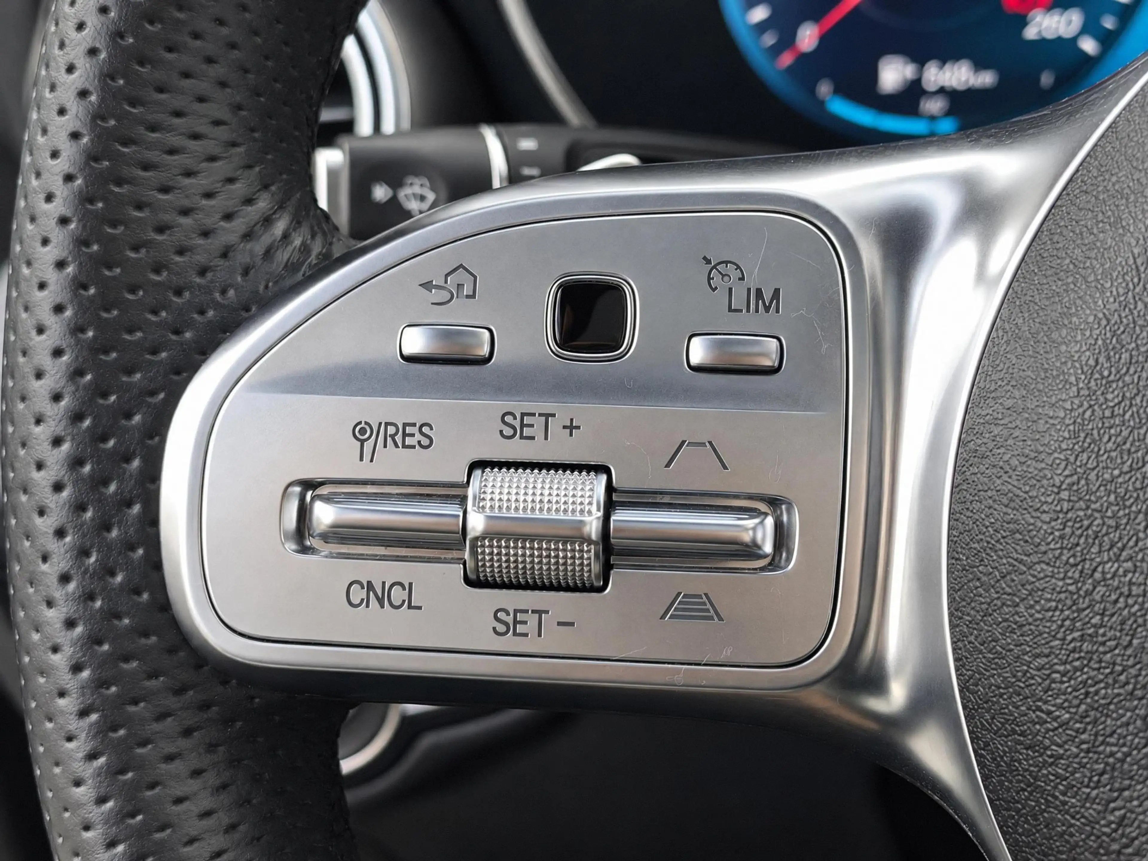 Mercedes-Benz GLC 300 300e 4MATIC Business Solution AMG | Airmatic | Bru — photo 11