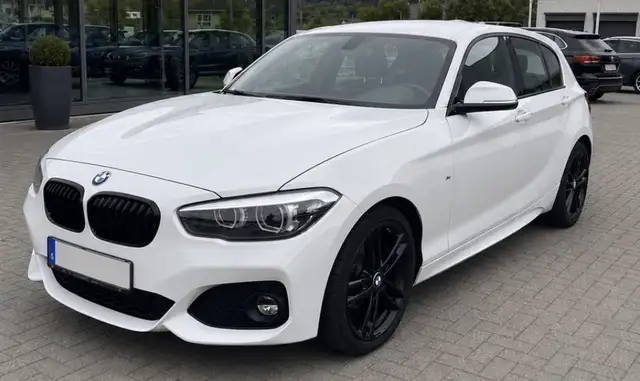 BMW 118 en vente chez une concession Italie