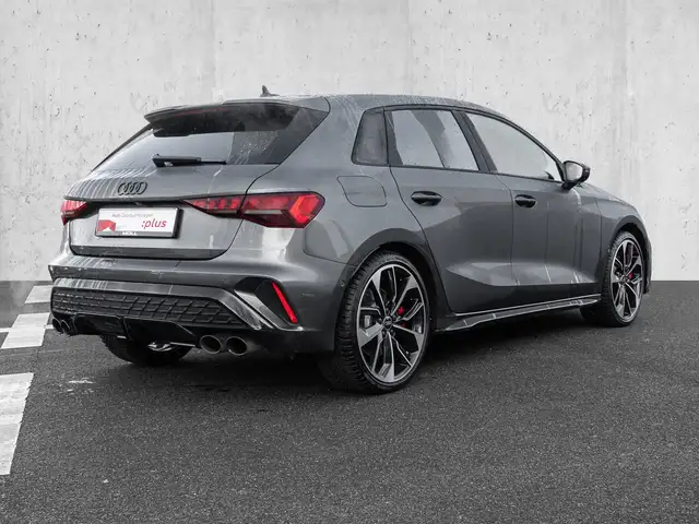 Audi S3 view 4