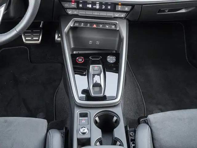 Audi S3 view 14