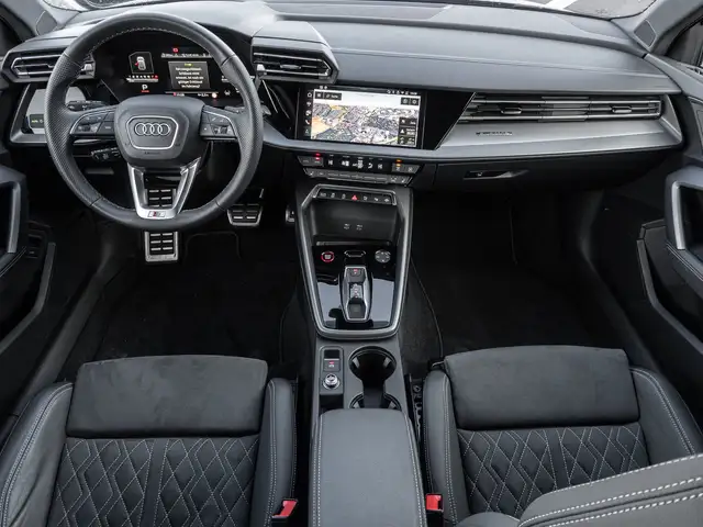 Audi S3 view 10
