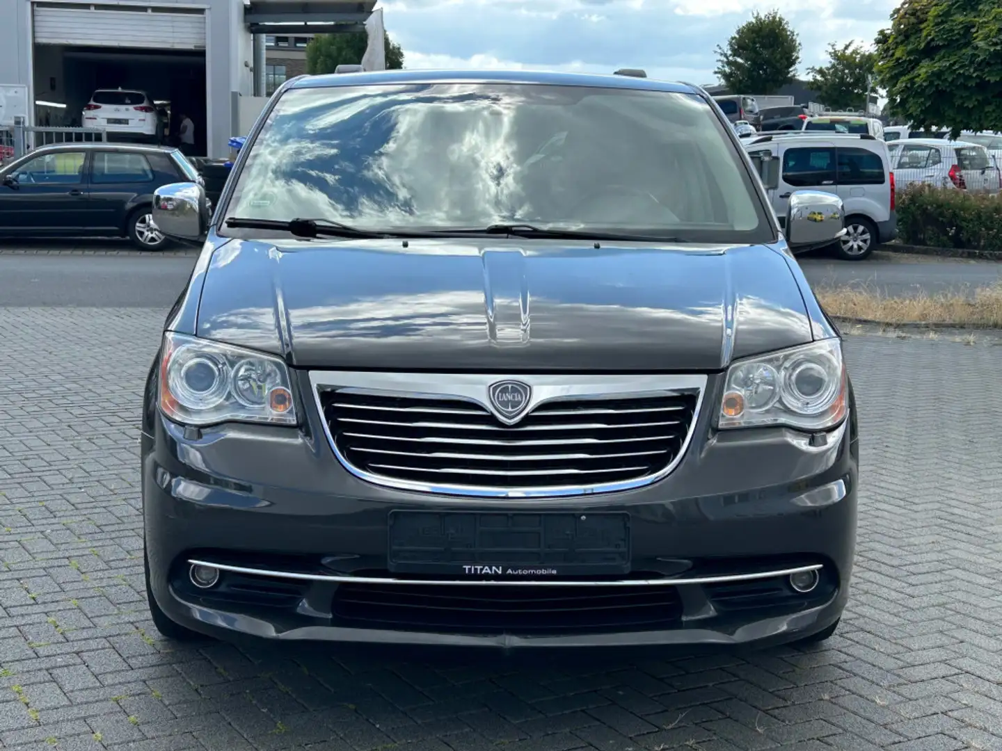 Lancia Voyager Gold 7sitzer TV Leder Schwarz - 2