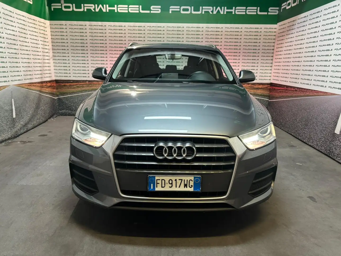 Audi Q3 Q3 2.0 tdi Business 150cv Grigio - 1