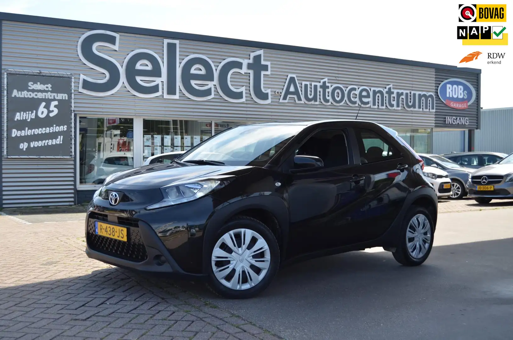 Toyota Aygo X 1.0 VVT-i MT Play|CAMERA|ADAPT.CRUISE|CARPLAY-NAVI Zwart - 1