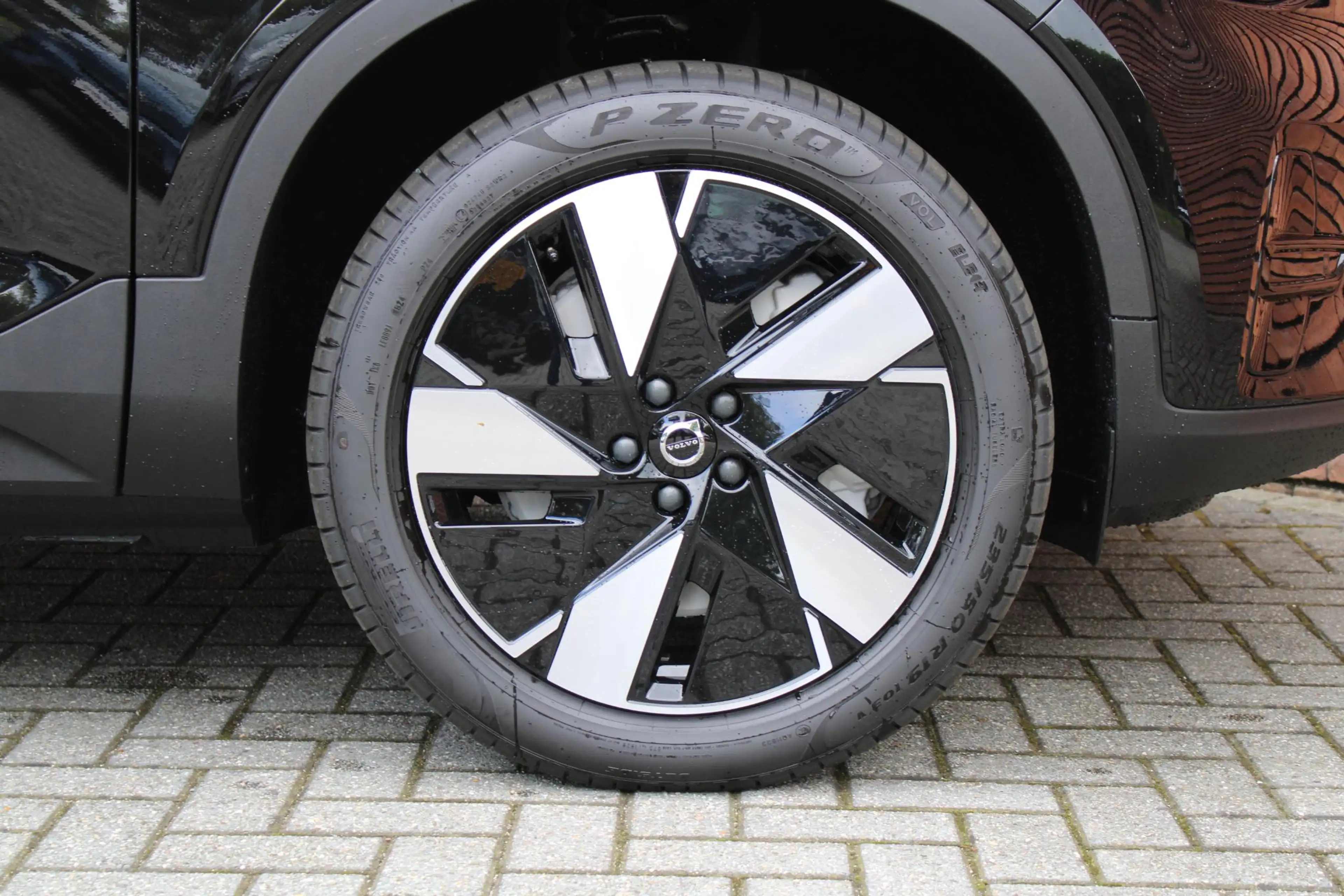 Volvo EX40 Single Motor Extended Range Plus 82 kWh | DEMO DEA — photo 8