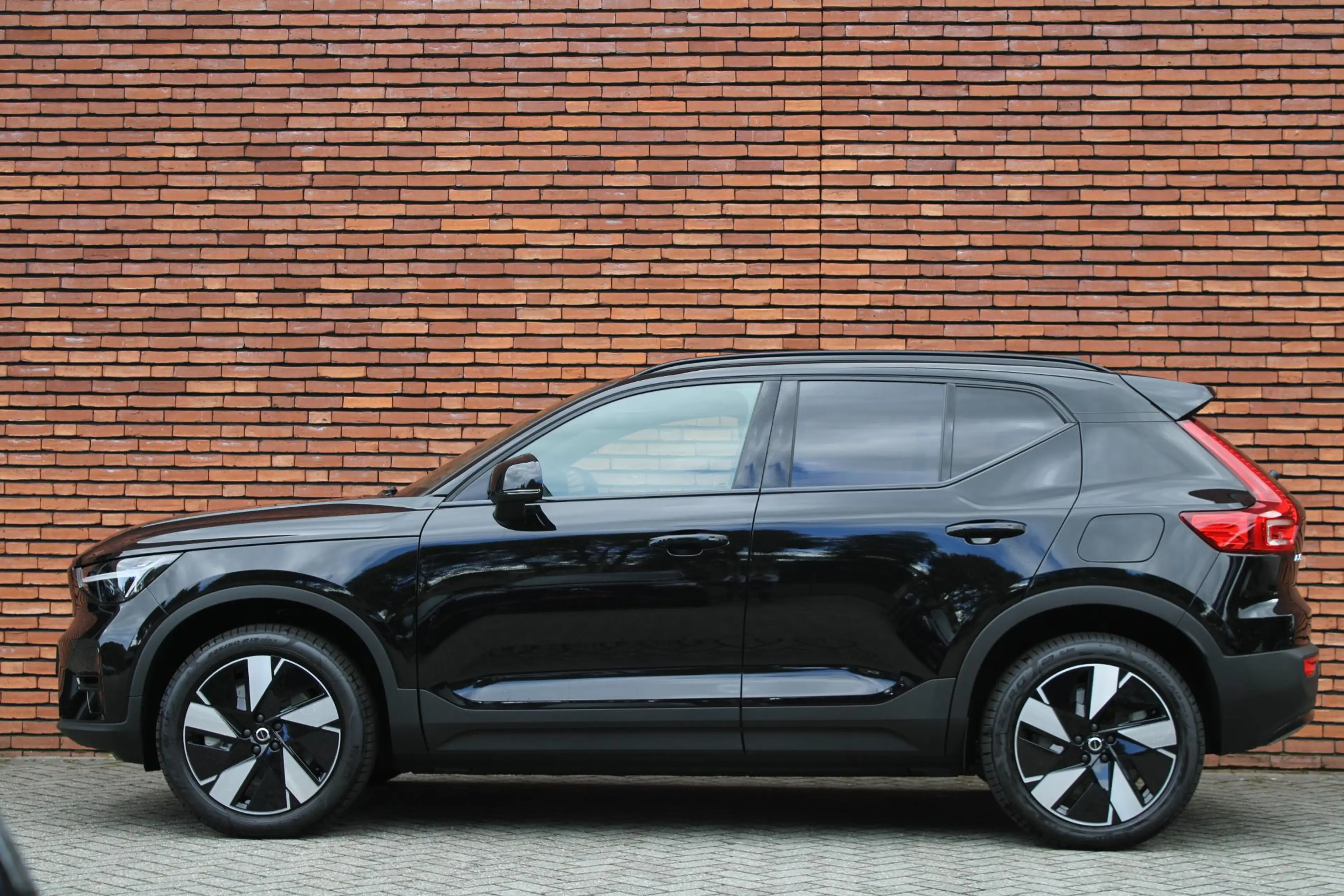 Volvo EX40 Single Motor Extended Range Plus 82 kWh | DEMO DEA — photo 9