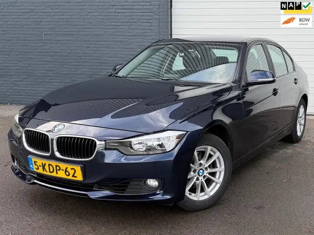 BMW 320 3-serie 320i Executive 2DEEIG/AUTOMAAT/CRUISE/PDC/