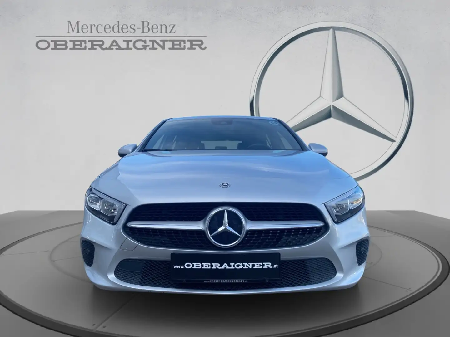 Mercedes-Benz A 180 Kompaktlimousine Progressive PTS Shz LED Silber - 2