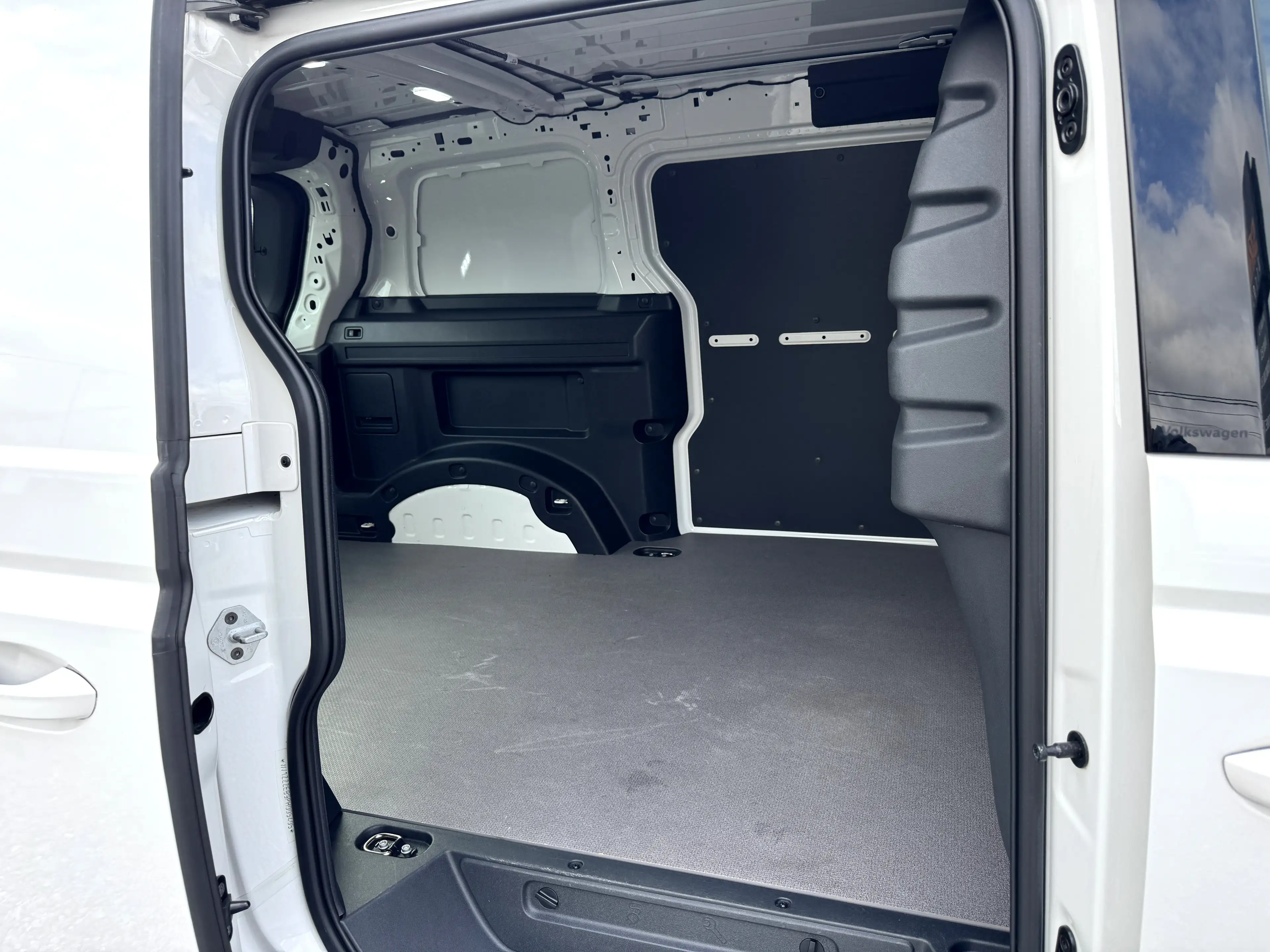 Volkswagen ID. Buzz Cargo 77 kWh Cargo 150KW **FULL**//GARANTIE// 35116€H — photo 11