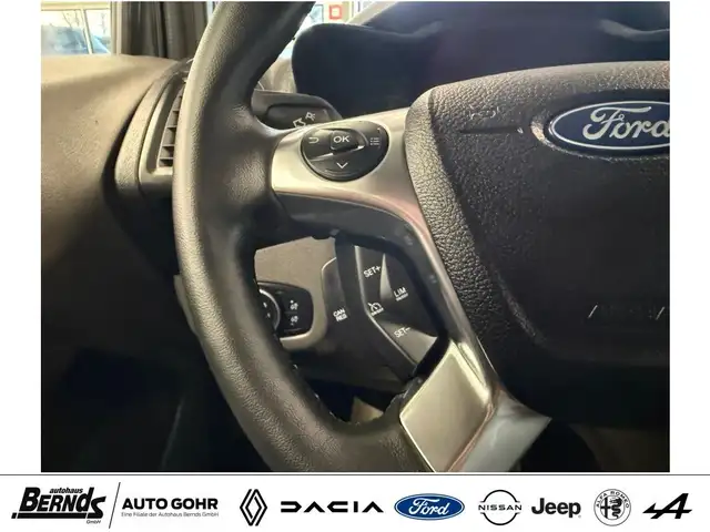 Ford Transit Connect view 11