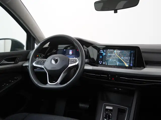 Volkswagen Golf view 6