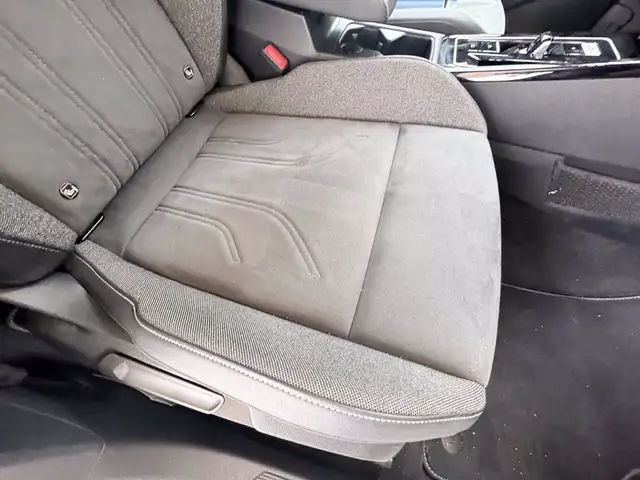 Volkswagen Golf view 9