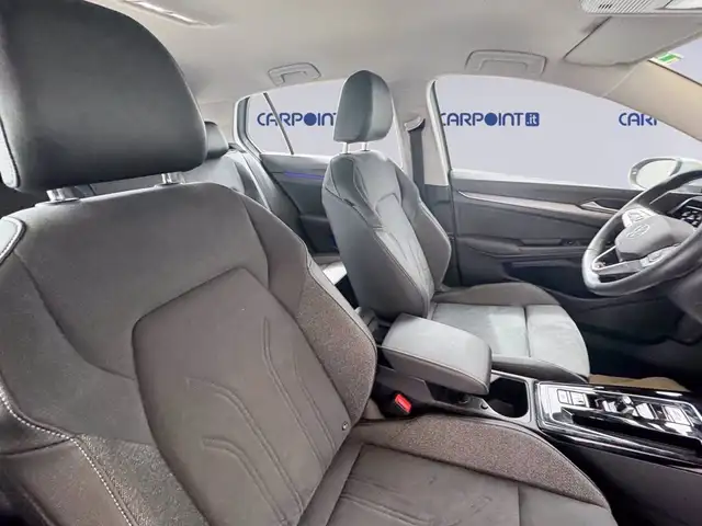 Volkswagen Golf view 8