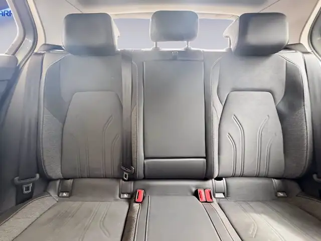 Volkswagen Golf view 10