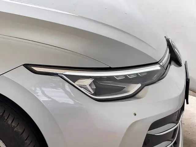Volkswagen Golf view 14