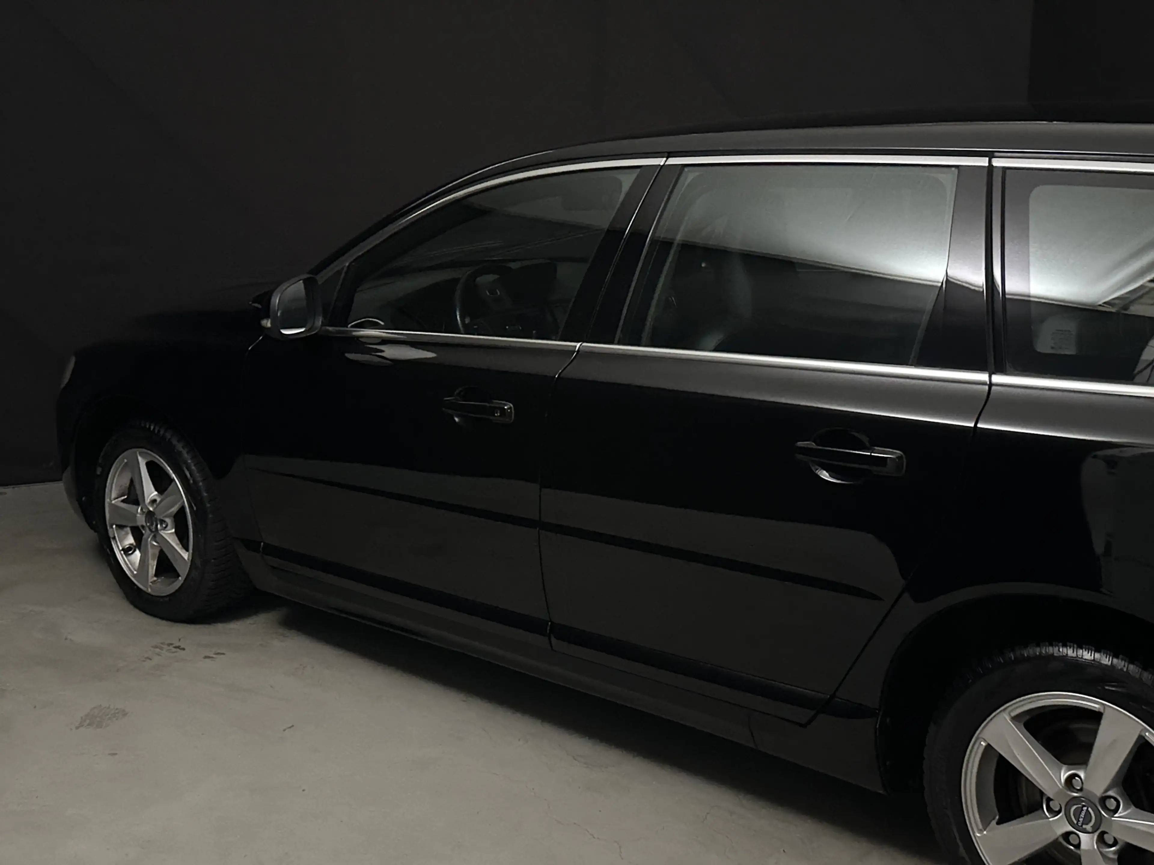 Volvo V70 2.0 T5 Kinetic *Automaat*AC*CC*Full Leather* — photo 6